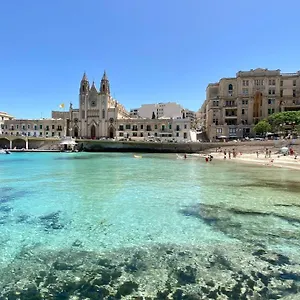 Bay *** Saint Julian's